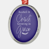 Growing in Grace Blue and White Round Christmas メタルオーナメント (左)