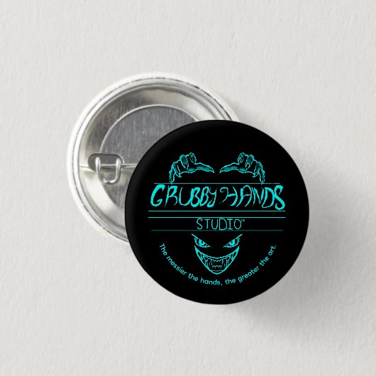 Grubby Hands Studio Logo + Motto Button Pin 缶バッジ (正面&裏面)