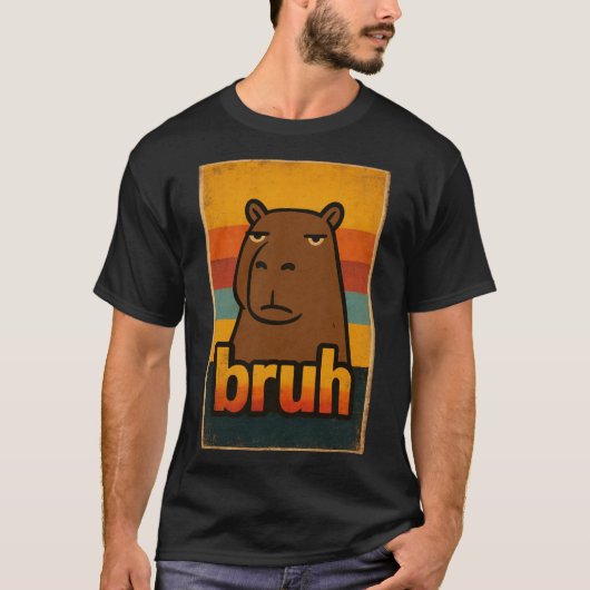 Grumpy Capybara “bruh” Meme – Funny Retro Animal  Tシャツ (正面)
