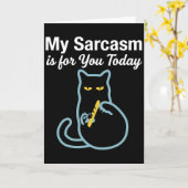 Grumpy Cat Attitude – Quietly Judging Funny Cat カード (黄色い花)