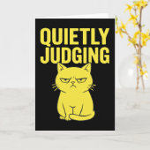 Grumpy Cat Attitude – Quietly Judging Funny Cat カード (黄色い花)