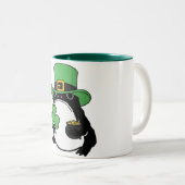 Grumpy Frog Japanese St. Patricks Day Shamrock ツートーンマグカップ (正面右)