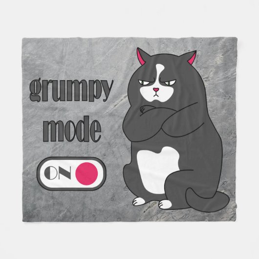 Grumpy mode on funny fat cat フリースブランケット (正面(横))