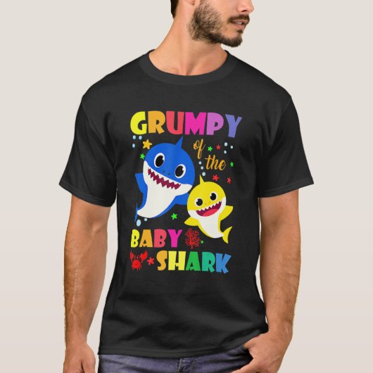 Grumpy Of The Birthday Shark Dad Mom Matching Fami Tシャツ (正面)