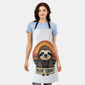 Grumpy Sloth Vintage Funny Retro Shirt Design エプロン (着用した状態)