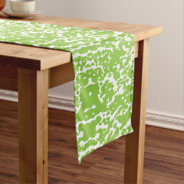 Grunge Lime Green Pattern - Summer Abstract Decor ミディアムテーブルランナー