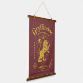 GRYFFINDOR™ 決意 勇気 勇敢 紋章 吊り下げ型タペストリー (傾斜あり)
