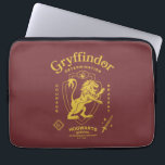 GRYFFINDOR™ Determination Courage Bravery Crest ラップトップスリーブ<br><div class="desc">Show your house pride with this bold Gryffindor™ crest design, celebrating the values that define the bravest of witches and wizards. Featuring the iconic lion standing proudly before a shield, this striking artwork highlights Gryffindor’s core traits — Courage, Determination, and Bravery — in a powerful, vintage-inspired layout. The rich house...</div>
