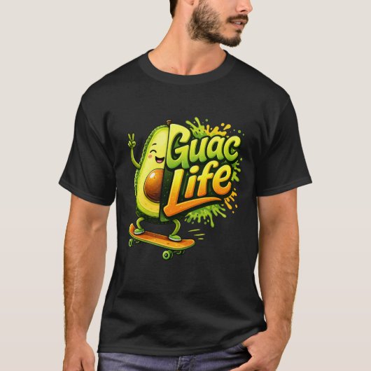 Guac Life Funny Avocado Skateboard Illustration Tシャツ (正面)
