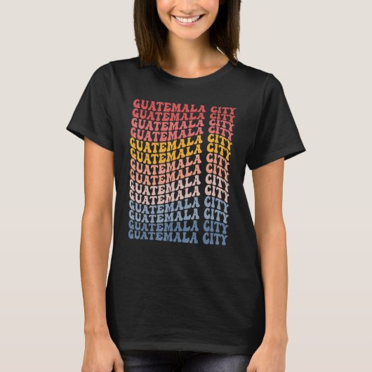 Guatemala City City Groovy Retro Tシャツ (正面)