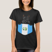 Guatemala Flag Scottish Terrier Dog In Pocket Tシャツ (正面)