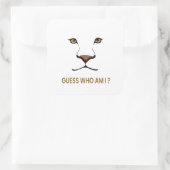 Guess the Animal: Lioness | Minimal Queen スクエアシール (バッグ)