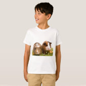 guinea pigs on a lawn tシャツ (正面フル)
