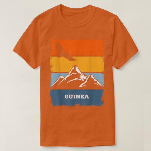 Guinea Pride Country Vintage Retro Sunset Souvenir Tシャツ (デザイン正面)