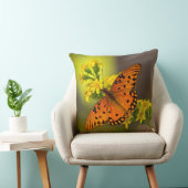 Gulf Fritillary aka Passion Butterfly on Goldenrod クッション (椅子)