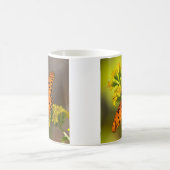 Gulf Fritillary aka Passion Butterfly on Goldenrod コーヒーマグカップ (中央)