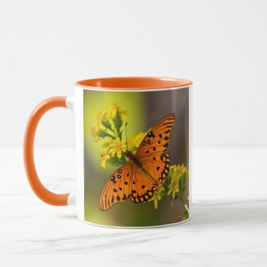 Gulf Fritillary aka Passion Butterfly on Goldenrod マグカップ (左)