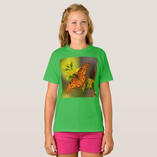 Gulf Fritillary aka Passion Butterfly on Goldenrod Tシャツ (正面フル)