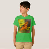 Gulf Fritillary aka Passion Butterfly on Goldenrod Tシャツ (正面フル)