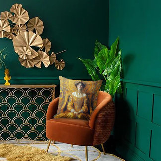 Gustav Klimt Seated Woman クッション