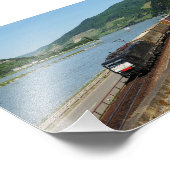 Güterzug in Assmanshausen am Rhein フォトプリント (角)
