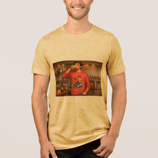 Guy having an IPA with a wakeboard shirt トライブレンドＴシャツ