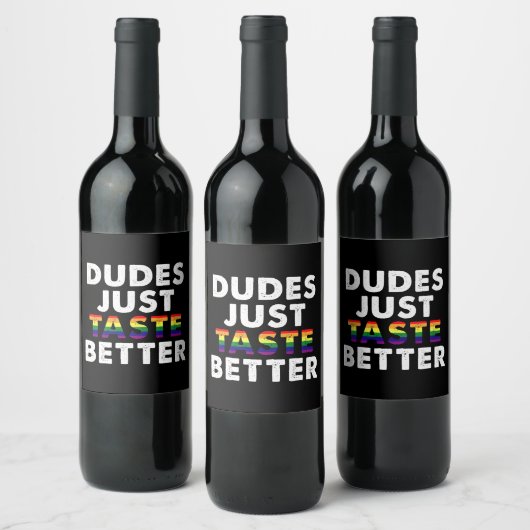 Guys Just Taste Better Gay Pride Gift Idea ワインラベル (ボトル)
