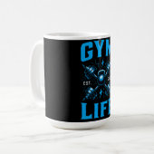 Gym Life Est. 2026 – New Chapter Fitness コーヒーマグカップ (正面左)