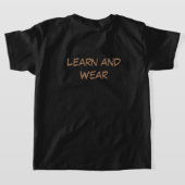 Hの字の馬の教育キッズTシャツ | 大文字 Tシャツ (レイダウン裏面)