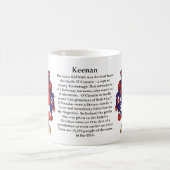 Hを含む(頂上)キーナン家族の紋章付き外衣 コーヒーマグカップ (中央)