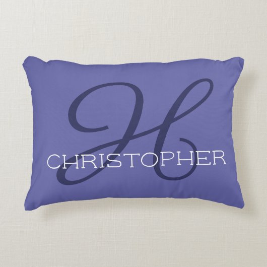 Hイニシャルパーソナライズされた名トレンディーペリウィンクルブルー アクセントクッション (正面)