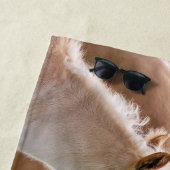 Haflingerのかわいい馬子馬およびお母さんの抱きしめるキス、 ビーチタオル (インサイチュ)