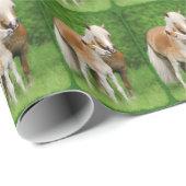 Haflingerの馬のかわいい子馬のキスのミイラの写真-ギフト ラッピングペーパー (ロールコーナー)