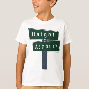 Haight Ashburyのクラシックな道路標識 Tシャツ