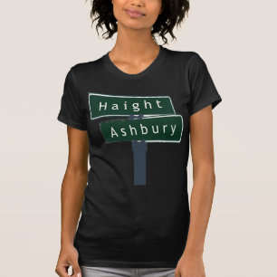 Haight Ashburyのクラシックな道路標識 Tシャツ