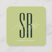 Hair stylist modern green monogram initials スクエア名刺 (正面)