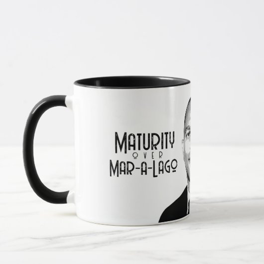 Hakeem Jeffries - Mar-a-Lagoの成熟度 マグカップ (左)