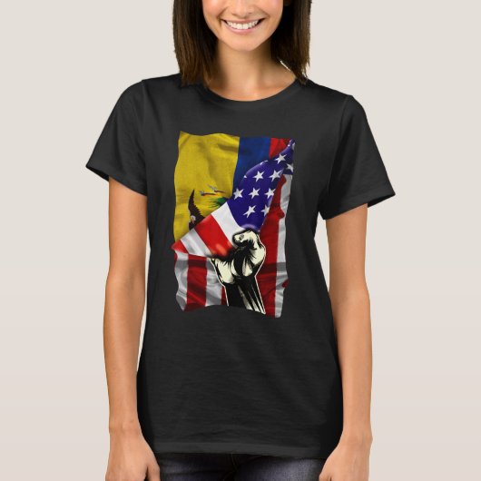 Half American Flag Ecuadorian ROOTS USA Flag Ecuad Tシャツ (正面)