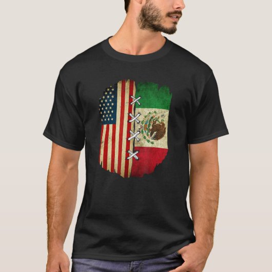 Half American Half Mexican USA Flag Mexico Flag Tシャツ (正面)