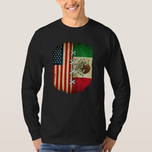 Half American Half Mexican USA Flag Mexico Flag Tシャツ (正面)
