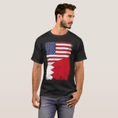 Half Bahraini Flag Vintage Bahrain USA Tシャツ (正面フル)