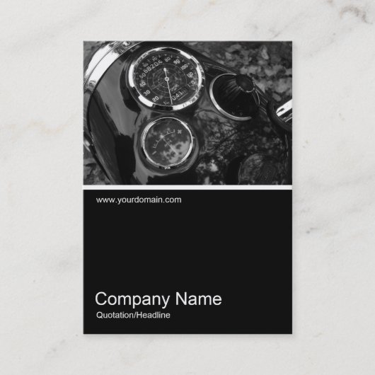 Half&Halfの写真053 -クラシックなオートバイのゲージ 名刺 (正面)