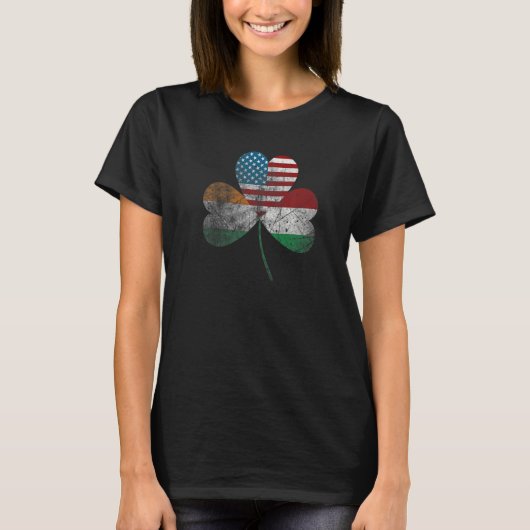 Half Irish half Italian American flag shamrock Her Tシャツ (正面)