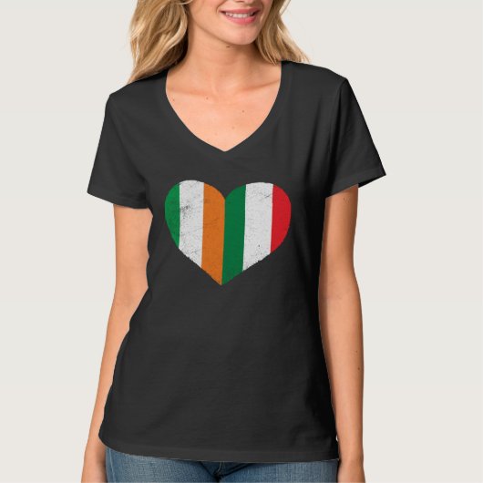 Half Irish Half Italian Heart Ireland Italy Irish  Tシャツ (正面)