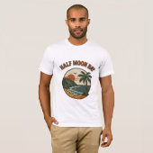Half Moon Bay California – Coastside Vibes Tシャツ (正面フル)