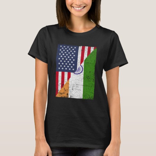 Half USA Flag Half India Flag American Indian Tシャツ (正面)