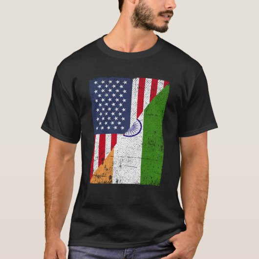 Half USA Flag Half India Flag American Indian Tシャツ (正面)