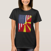 Half USA Flag Half Macedonia Flag American Macedon Tシャツ (正面)
