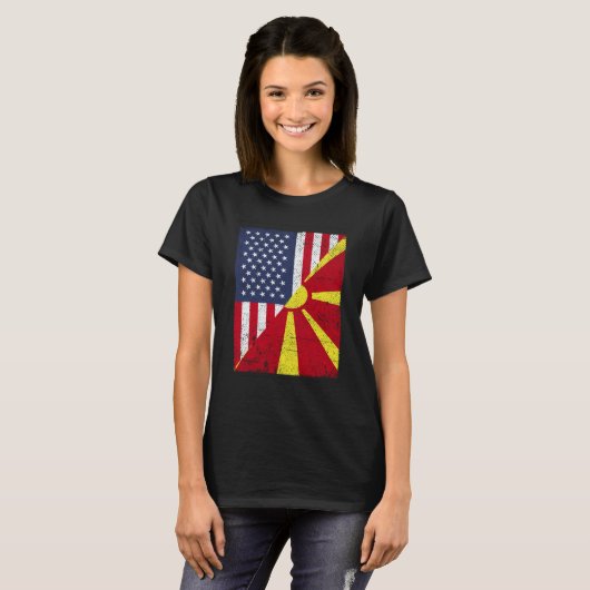 Half USA Flag Half Macedonia Flag American Macedon Tシャツ (正面フル)