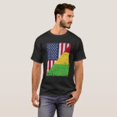 Half USA Flag Half Mali Flag American Malian Tシャツ (正面フル)